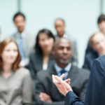 Conférence de presse ou convergence de stress ?